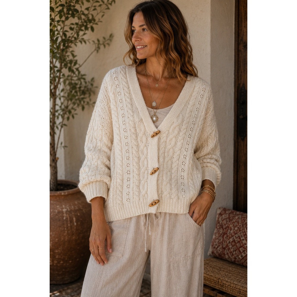 NWT Hem & Thread  Cream Cable Knit Toggle Cardigan Sweater Small